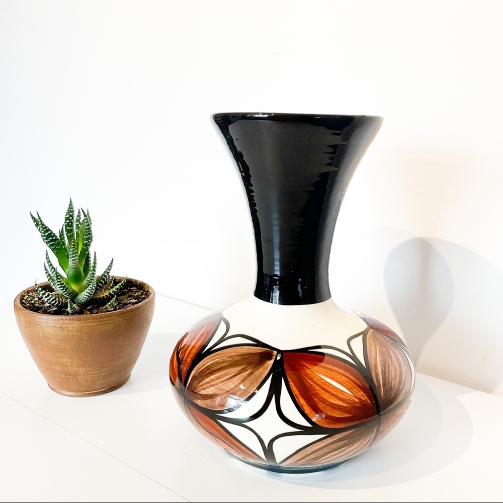 Vintage Hawaiian Pottery Vase 1978 Brown Black Floral Ceramic